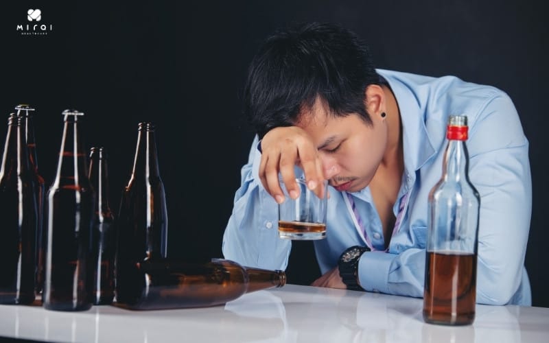 Uống nhiều rượu bia khiến LDL cholesterol tăng lên đáng kể