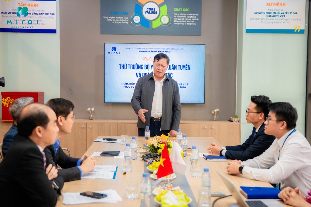 Thứ trưởng bộ y tế tới thăm Phòng khám đa khoa Mirai