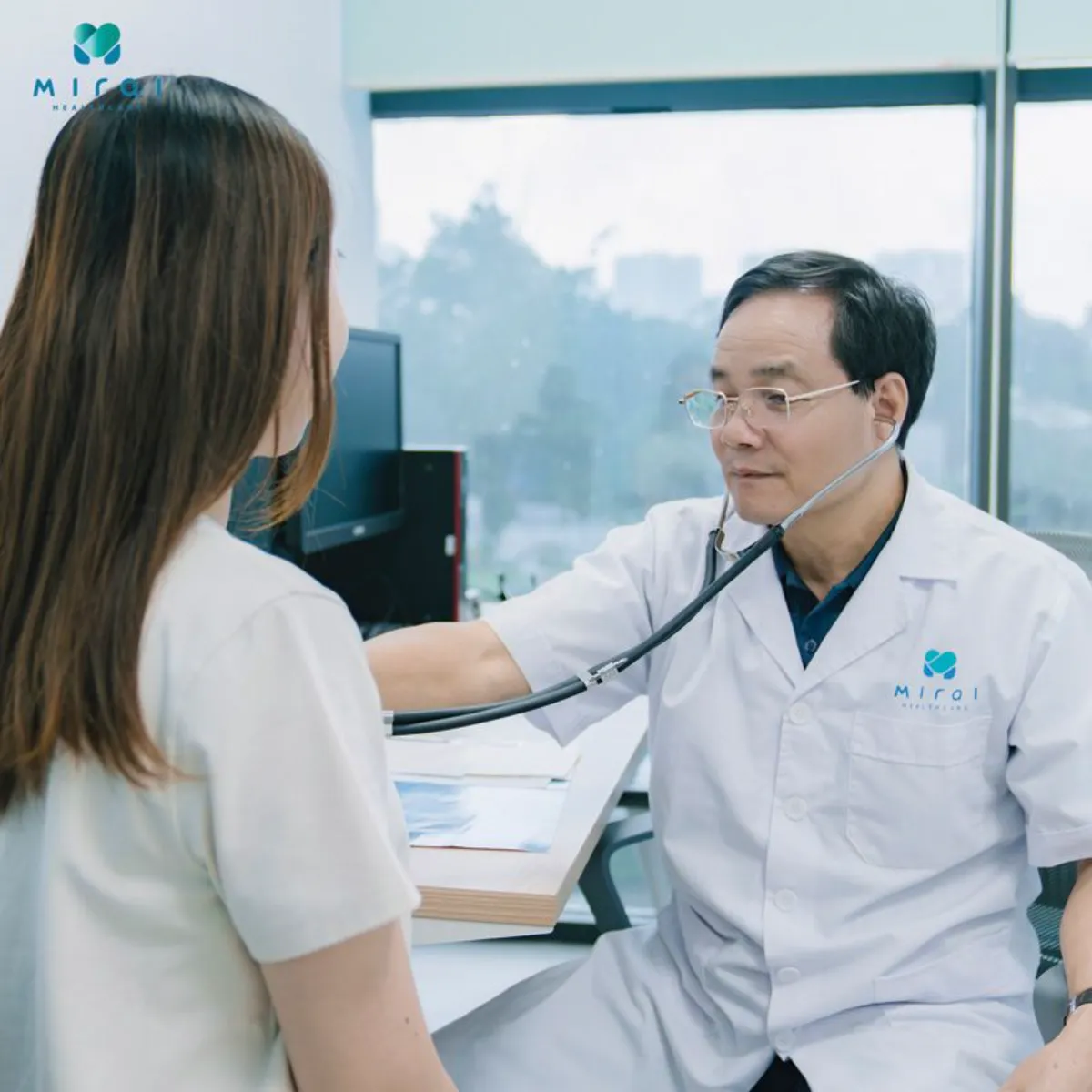 Thăm khám với bác sĩ ngay khi các triệu chứng nặng hơn
