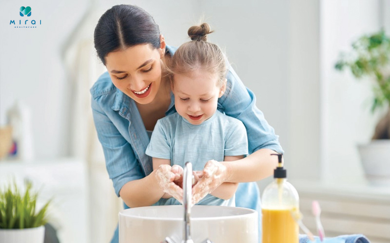 Luôn rửa tay sạch bằng xà phòng