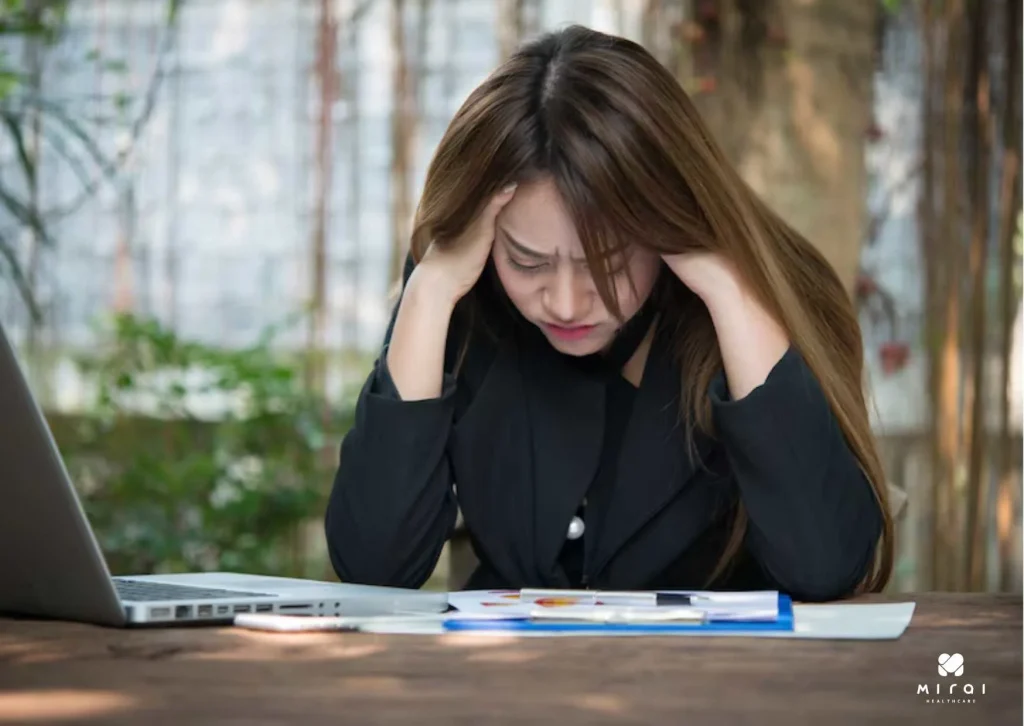 stress-cang-thang-lau-ngay-gop-phan-tang-nguy-co-mac-benh-tuyen-giap-o-phai-nu