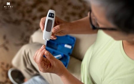 ai-nen-lam-xet-nghiem-gan-02