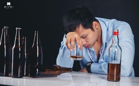 khi-nao-can-xet-nghiem-mau-phat-hien-ung-thu-gan