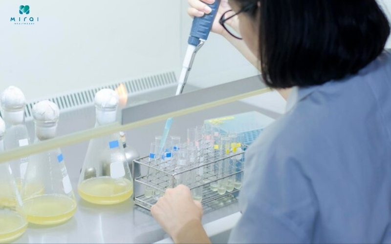 Xét nghiệm vi khuẩn học là bước quan trọng để chẩn đoán bệnh