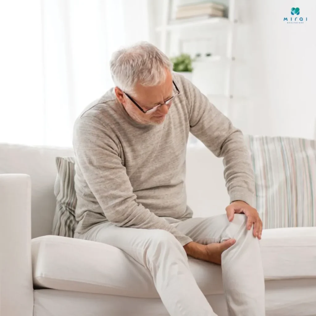 Người trên 40 tuổi cần tầm soát xương khớp gì